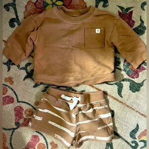 Newborn matching sweater/shorts set